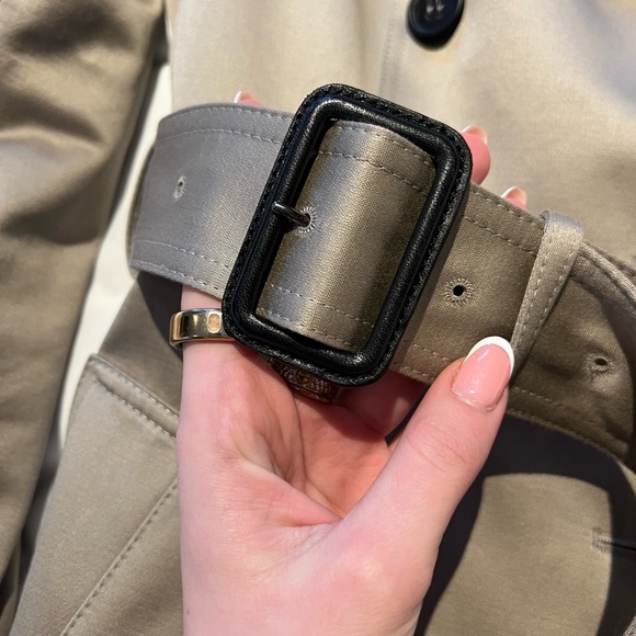 Burberry trench coat - Picture 5 of 9